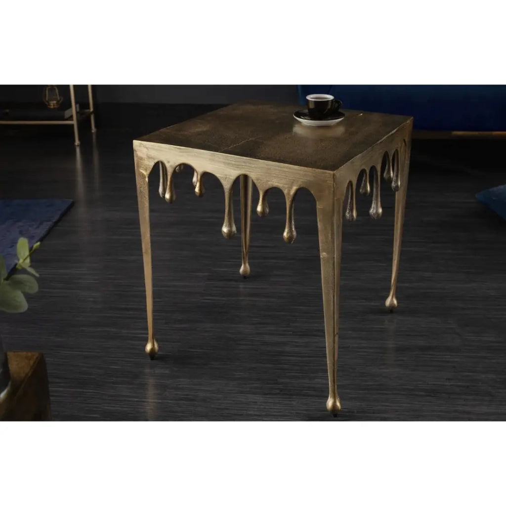 Tavolino basso LAGUNA 46 cm in alluminio dorato effetto gocce design contemporaneo