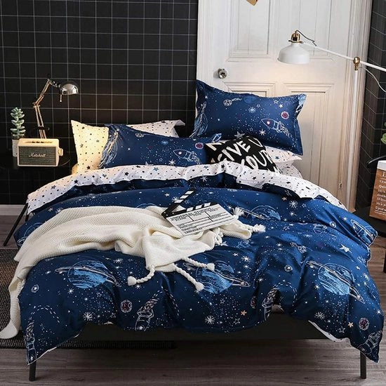 Set da letto per bambini con pianeti e stelle, 135 x 200 cm, per ragazzi, blu, bianco, spazio, universo, morbido, microfibra, federa e cuscino, 80 x 80 cm, chiusura a zip