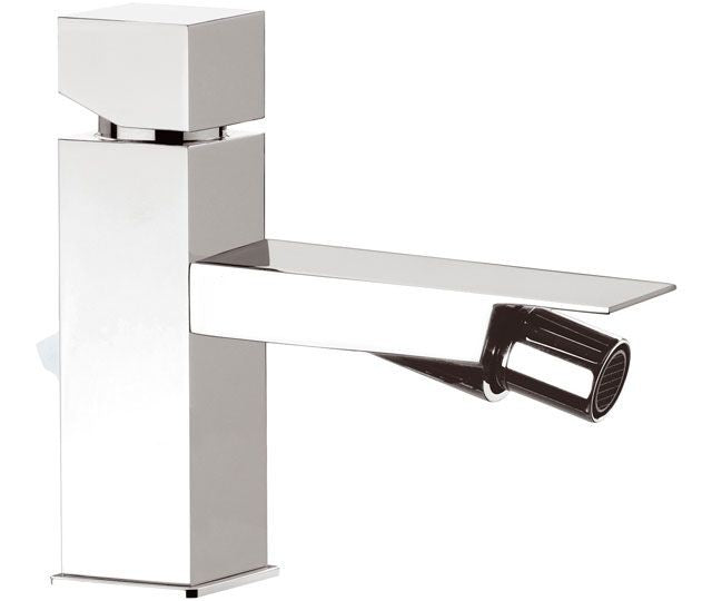 Miscelatore cube waterfall per bidet dotato di scarico