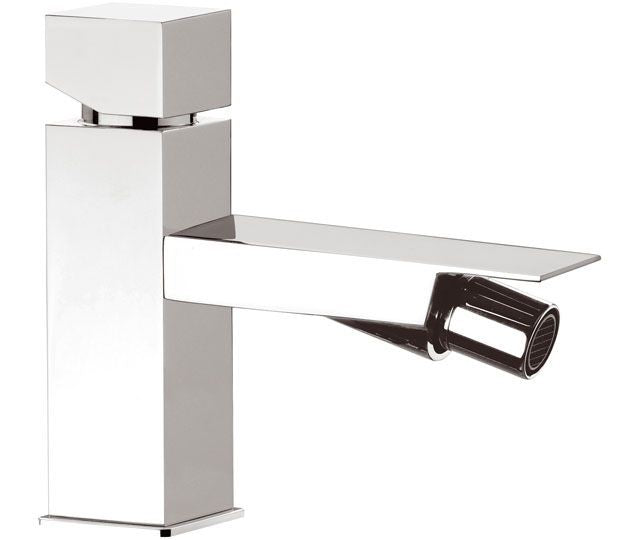 Rubinetto per bidet di daniel rubinetteri cube waterfall caratterizzato da un design quadro
