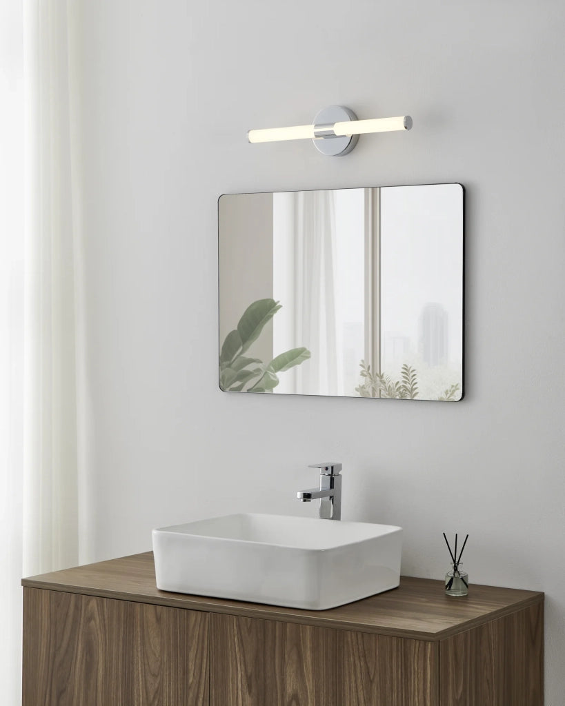 Quadri E Specchi Ramola Acciaio Cromo Plastiche Bianche Led 7,5W 850Lm Ip44