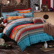 Set da camera da letto bohemien con motivi mandala e esotici per un'atmosfera elegante