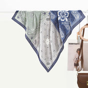 Sciarpa da donna in seta piccola con stampa retr¨° di anacardi, 70 cm, foulard in seta stampato