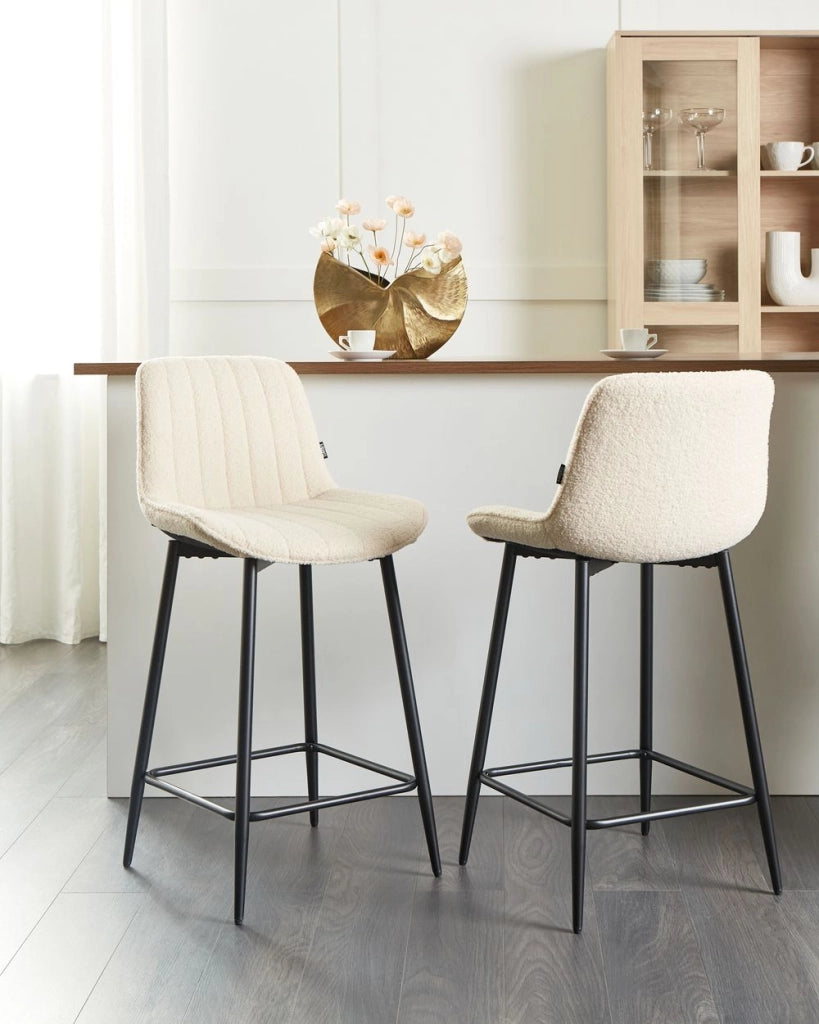 Set di 2 sedie da bar Beige chiaro senza braccioli Boucle nero Gamba d'acciaio Design moderno Sedute per la sala da pranzo