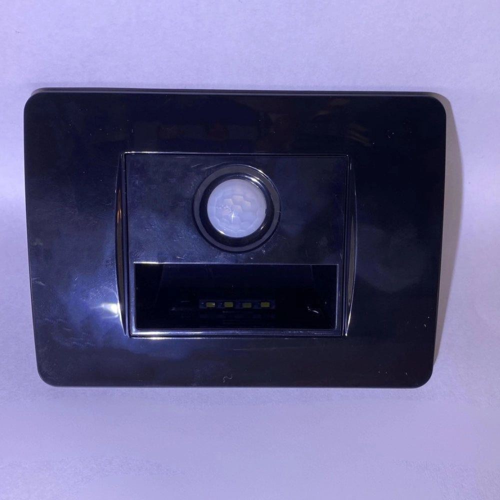 Trade Shop - Segnapasso Led Da Incasso Nero Con Sensore 1.6w Luce Fredda Automatico -