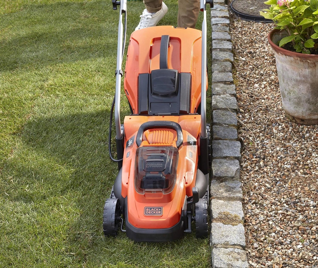 Tosaerba Tagliaerba Rasaerba Black & Decker B+D LITIO 2X18V-4,0Ah BCMW33184L2