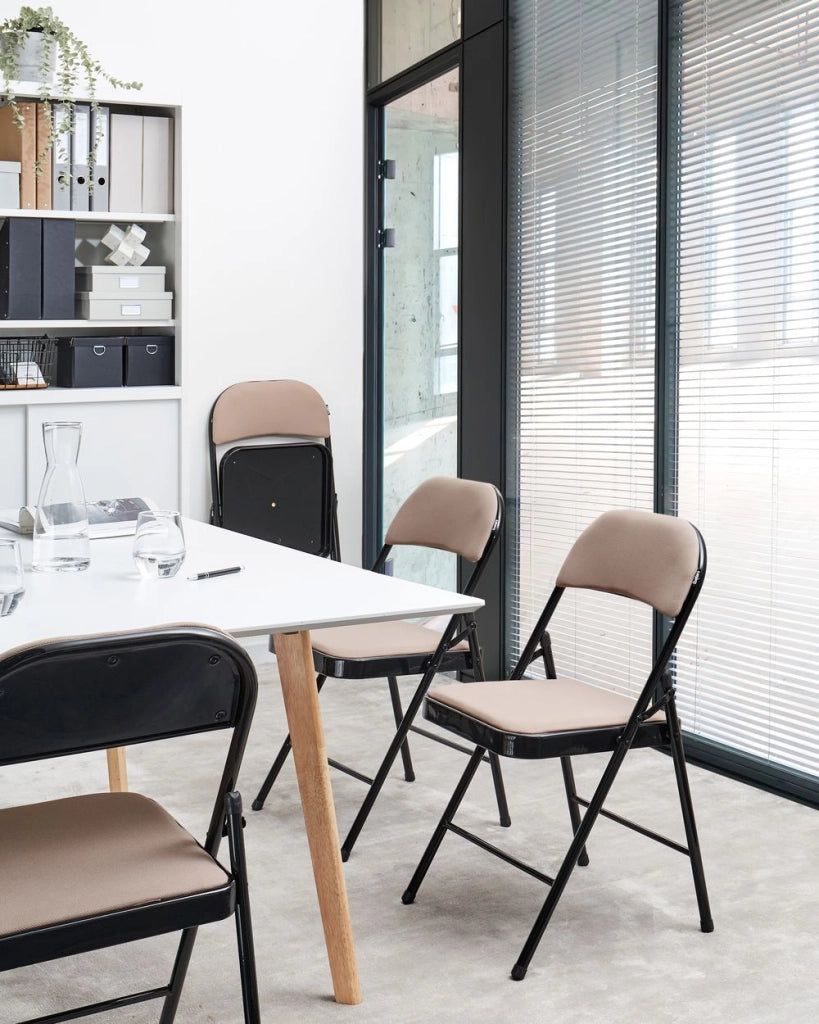 Set 4 Sedie Pieghevoli in Metallo beige e nero sedile e schienale imbottiti