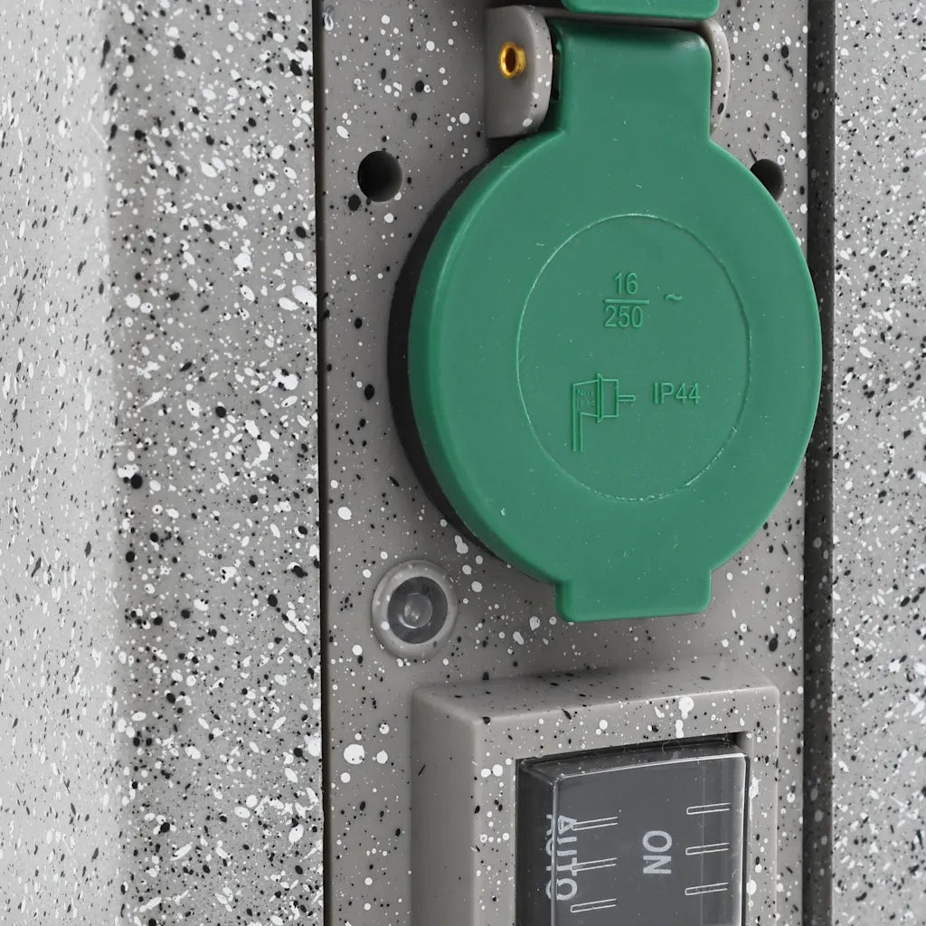 Presa Elettrica da Giardino con Sensore Luce Verticale Plastica cod mxl 23038