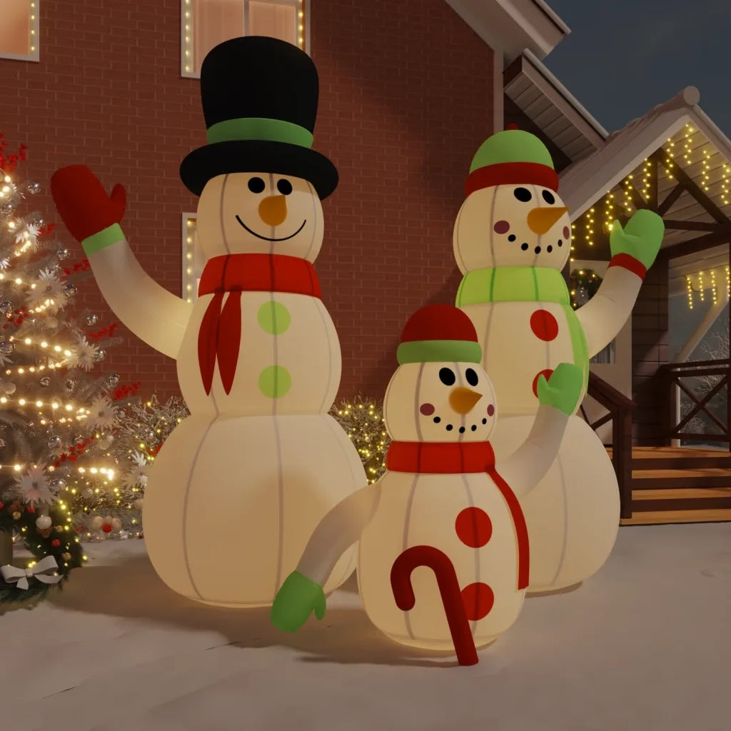 Famiglia di pupazzi di neve gonfiabili con LED 500 cm 345388