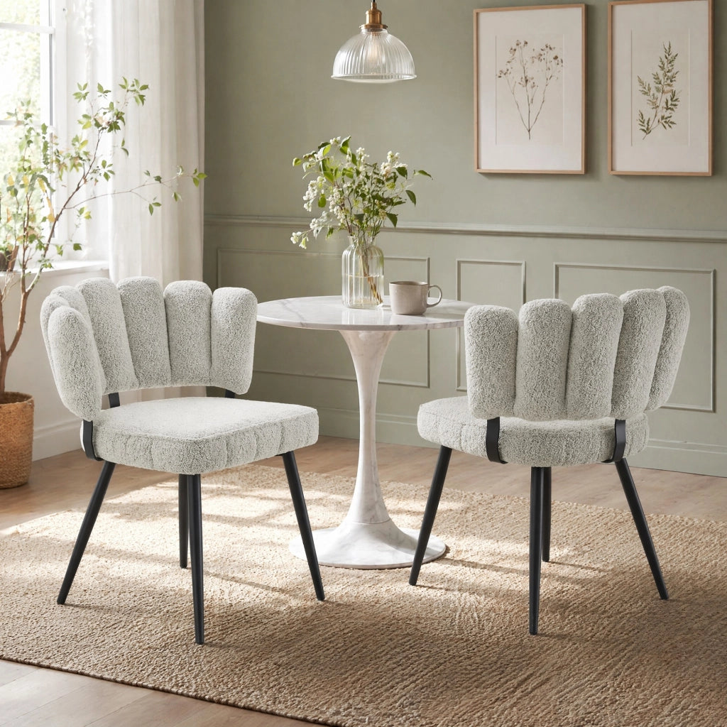 Set di 2 sedie da pranzo in velluto strutturato grigio chiaro con schienale a petalo e gambe nere; 80 cm