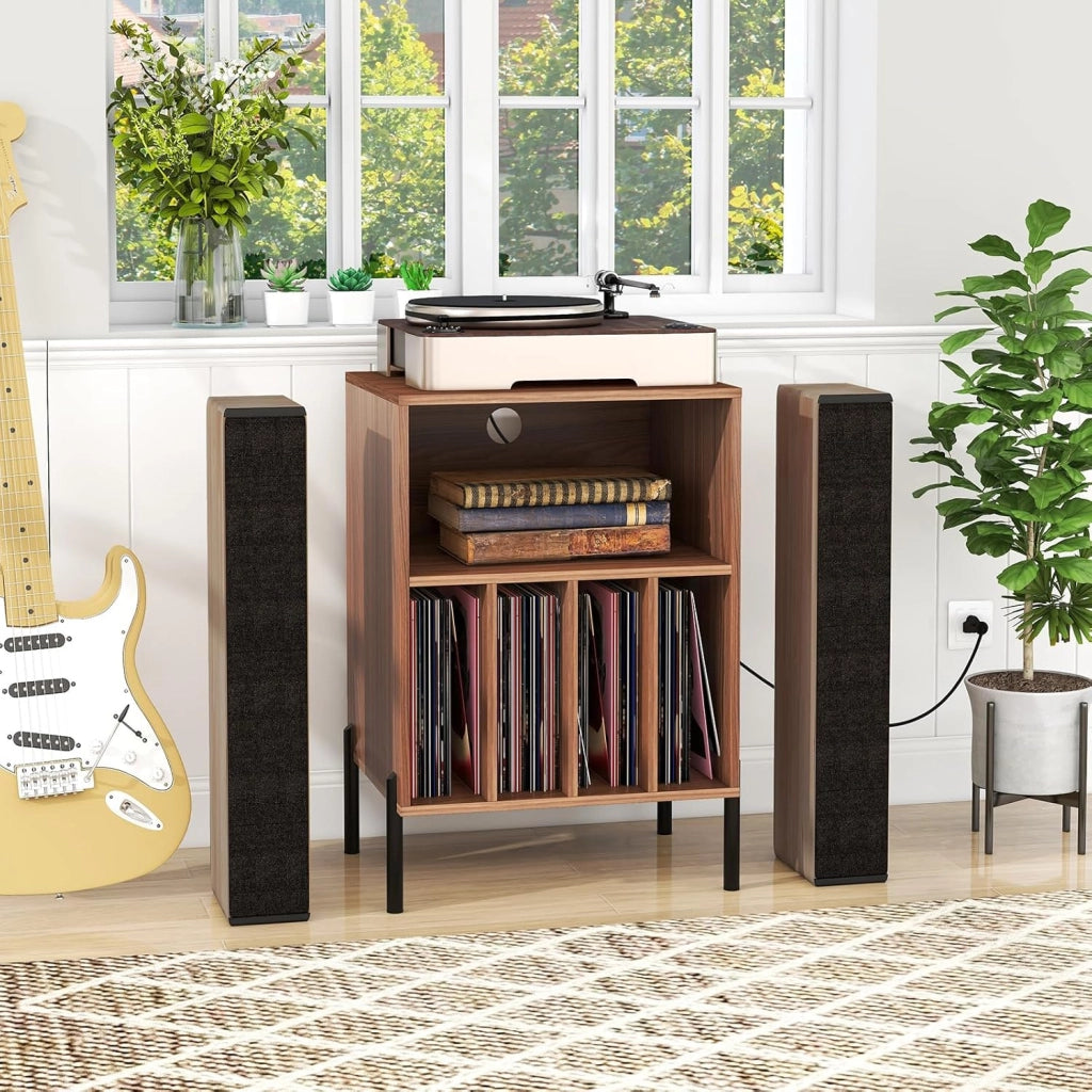 Tavolino da Letto Mobile Giradischi con Base di Ricarica, Comodino per 150 Album, 2 Porte USB, 1 Tipo C, 5 Scomparti, Gambe in Metallo, Supporto per Giradisco, 53 x 45 x 78 cm, Colore Noce