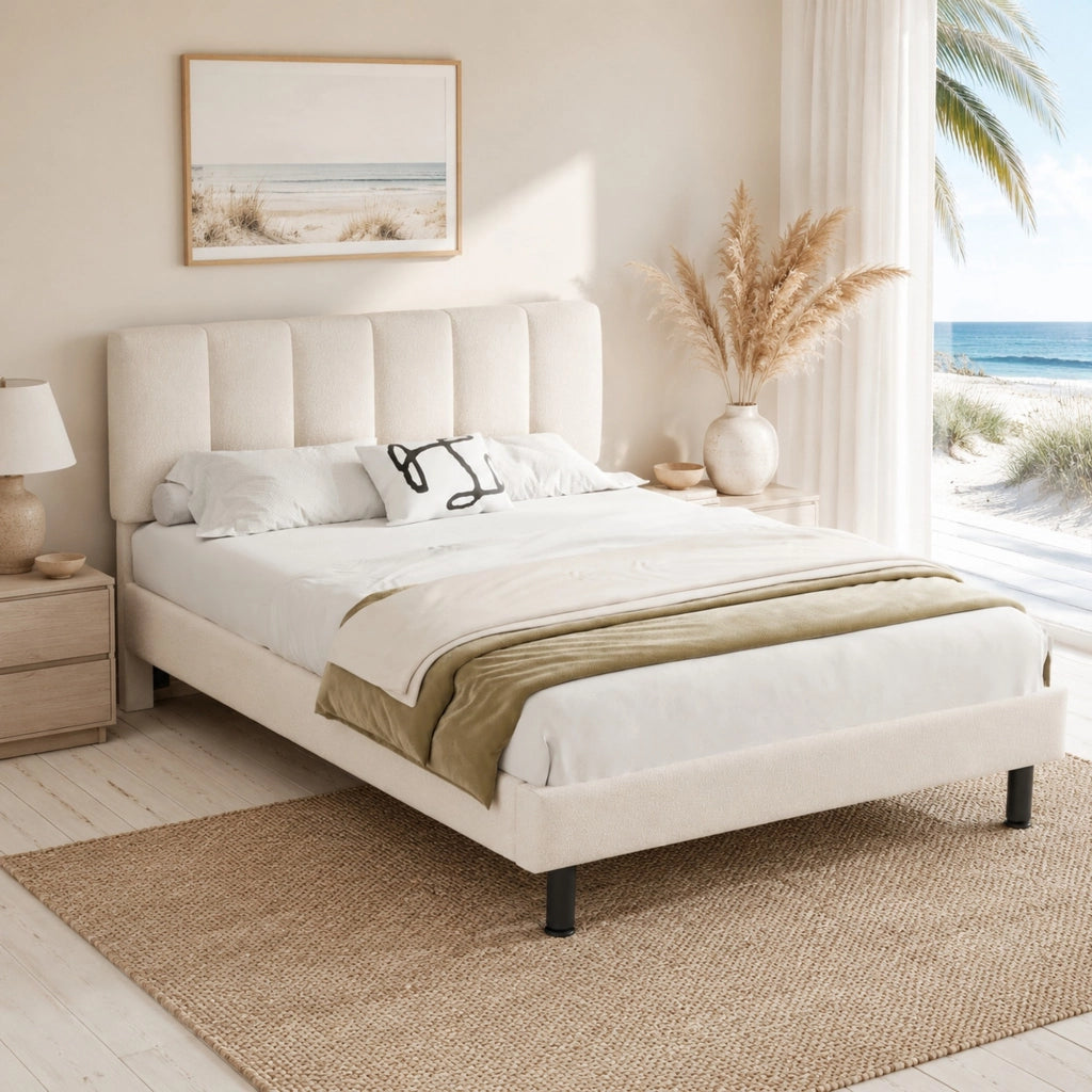 Letto imbottito 140x190 cm in Sherpa beige con rete a doghe e piedi in ferro