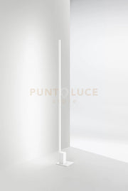 Piantana in metallo colore bianco Syncro LED 30W CCT 3000K 4000K 6000K CRI?80 220-240V 50/60Hz 2700Lm dimmera a pedale