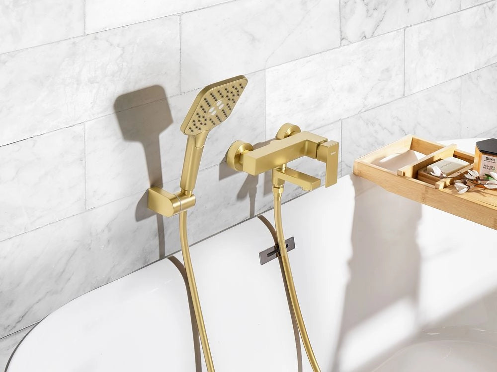Set di miscelatori da bagno a parete in ottone con bocca singola e soffione doccia Kit oro
