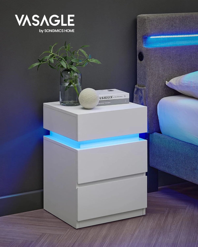 VASAGLE KAILYN Collezione - Comodino con Striscia Luminosa di Luci a LED Multicolore Variabile, 3 Cassetti, Tavolino in Stile Moderno, 35 x 40 x 55 cm, Bianco LET630T10