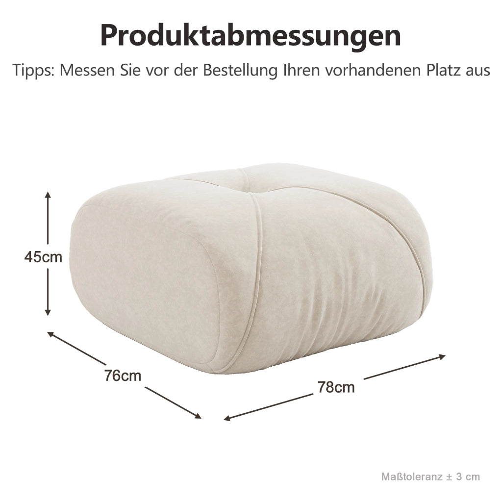 POUF in ciniglia beige chiaro, struttura morbida e forme arrotondate