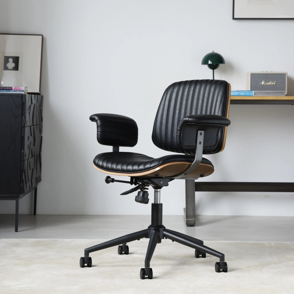 Sedia da ufficio in pelle PU nera con rotazione a 360° e ruote