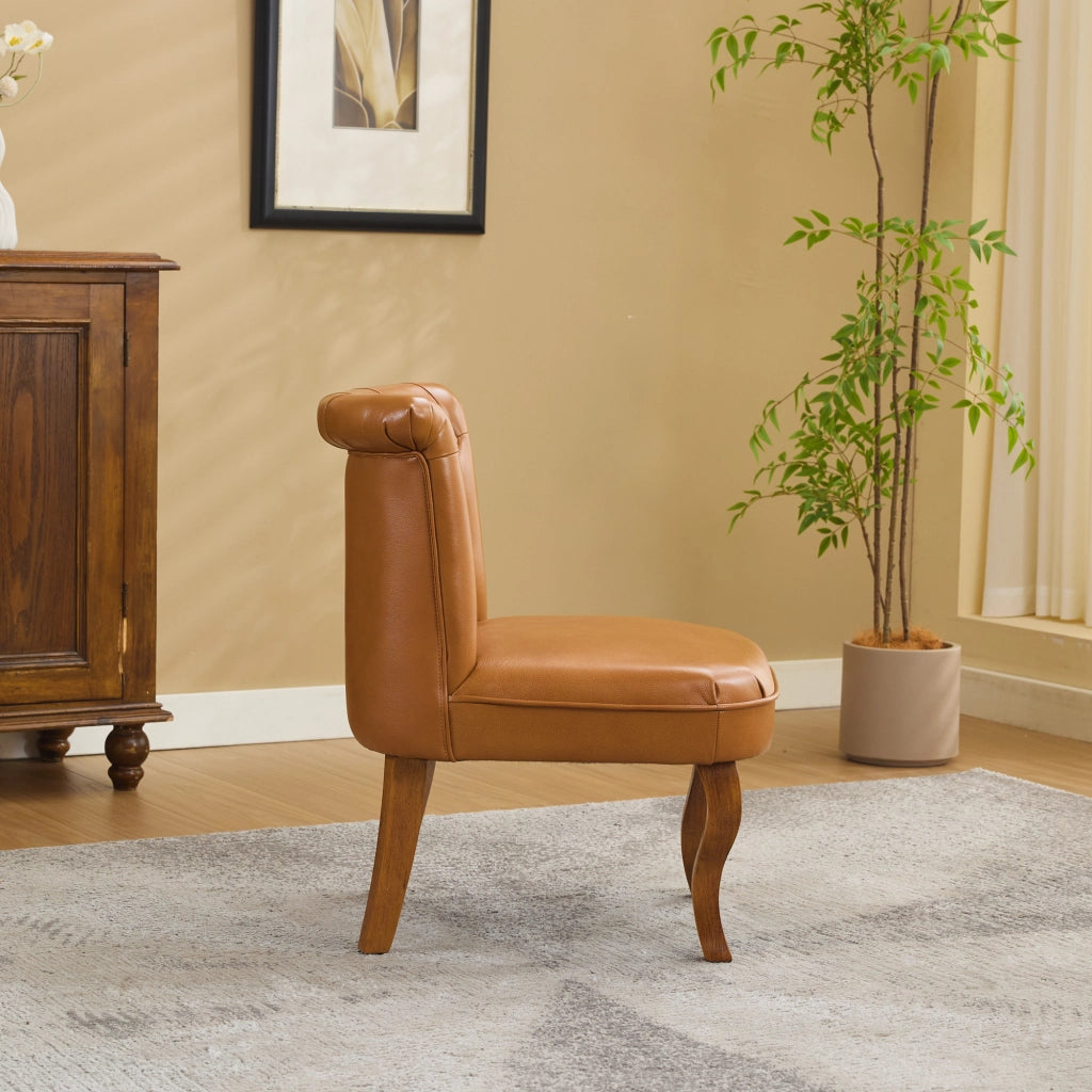 Sedia da pranzo in pelle con gambe in legno e bottoni decorativi - marrone chiaro