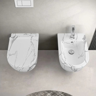 WC sospeso Rimless in ceramica marmorizzata bianca con sedile Tokyo