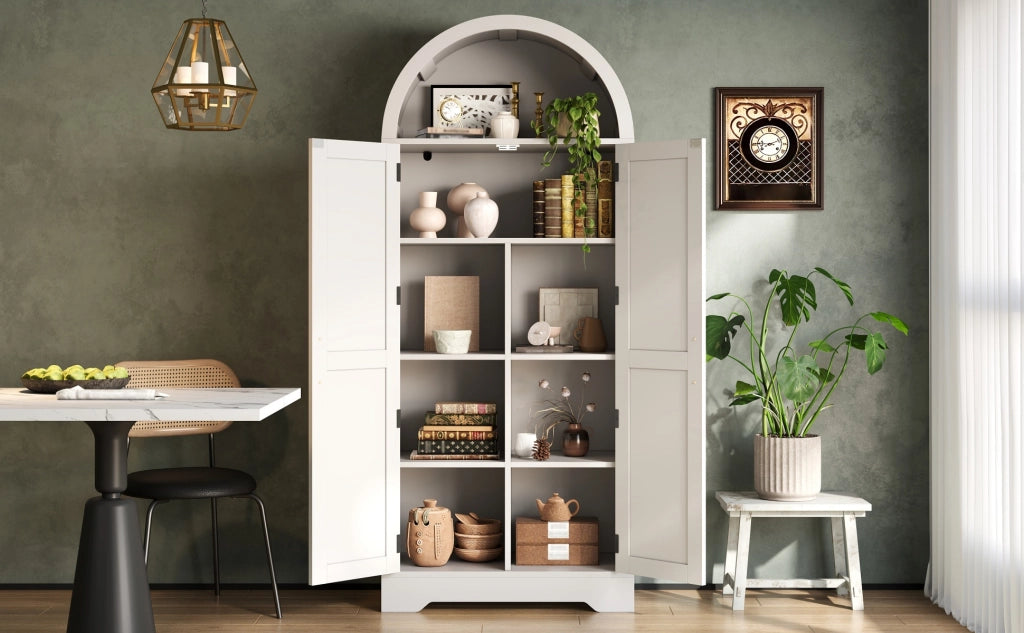 Credenza alta ad arco in MDF bianco, 75 x 35 x 170 cm, con ripiani regolabili e struttura salvaspazio