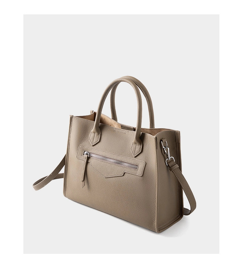 Borsa a tracolla da donna in vera pelle, colore grigio.