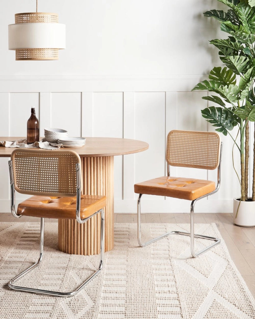 Set di 2 sedie da pranzo in ecopelle marrone con base a sbalzo in metallo stile vintage retrò
