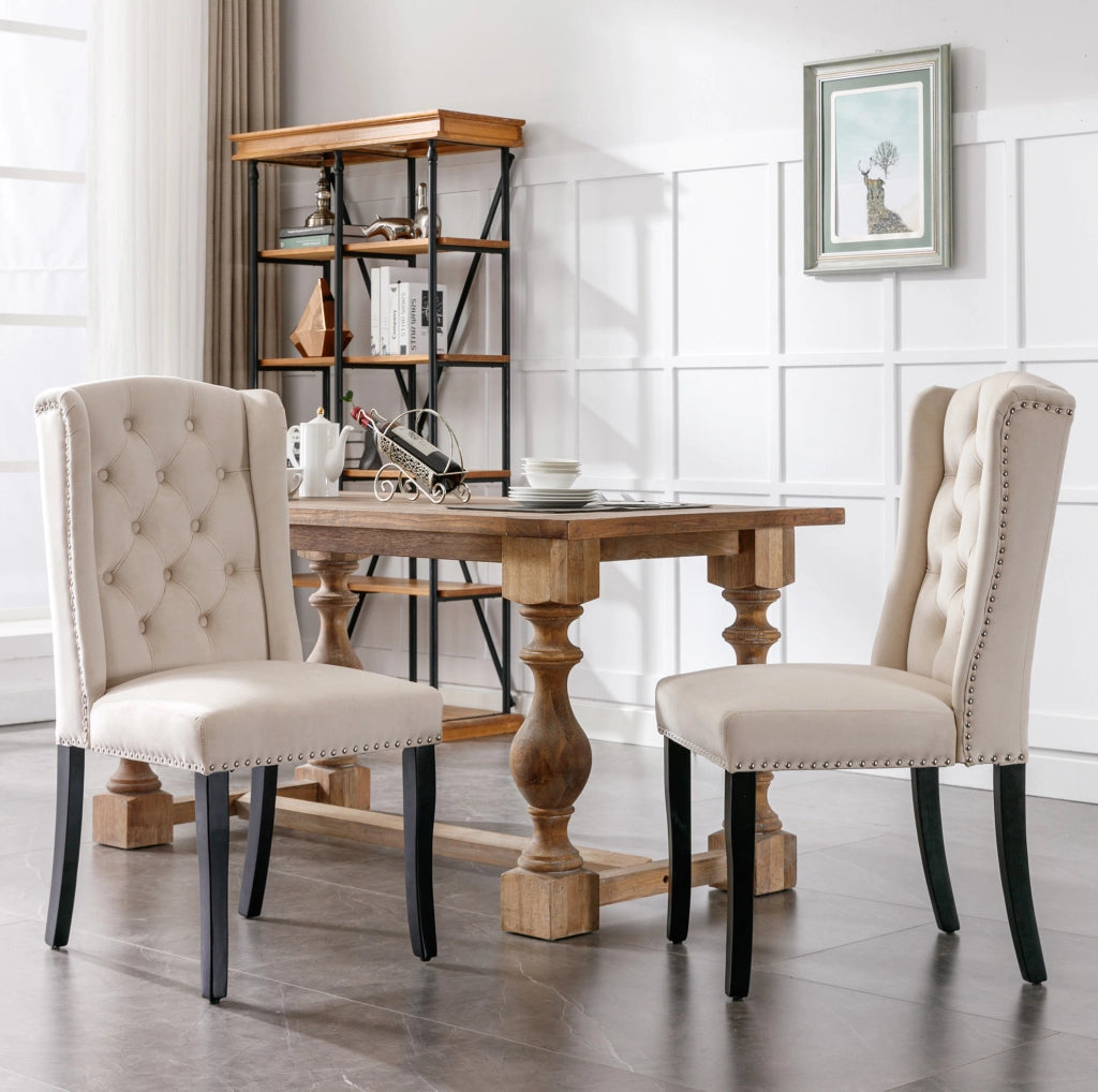 Set di 2 sedie da pranzo in velluto beige con gambe in rovere e 12 bottoni