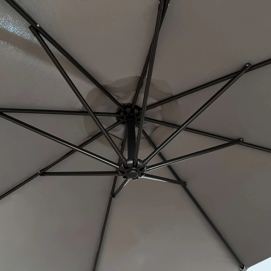 Ombrellone da giardino ASTER con protezione UV in colore grigio chiaro peso 12,1 kg dimensioni 300x300x45 cm