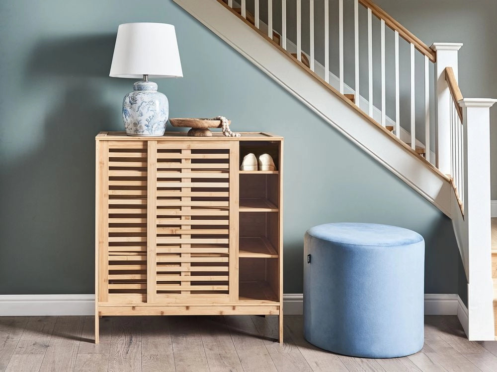 Credenza in bambù Armadietto per scarpe in marrone chiaro 2 ripiani con ante scorrevoli in stile bohémien