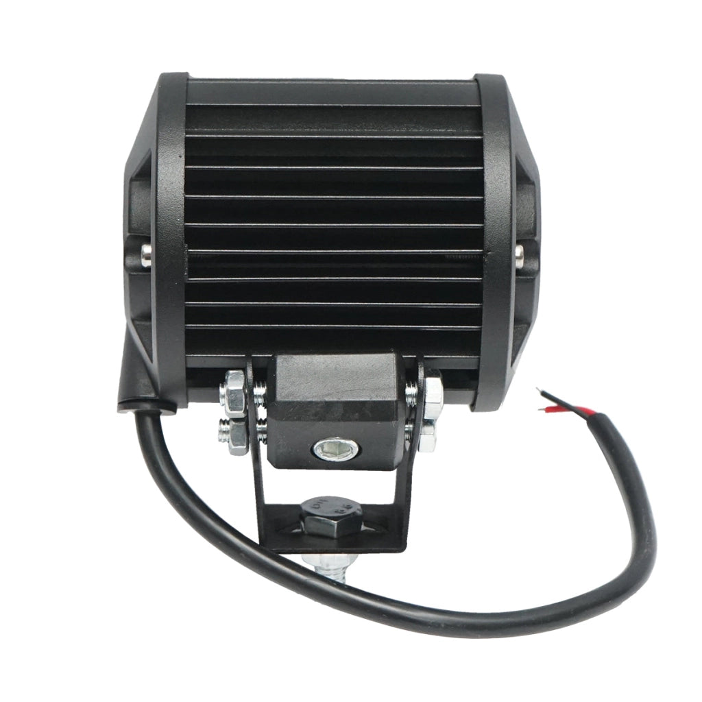 Lampada con 6 LED, 10-30V, 18W, angolo di radiazione 30°, tipo spot, 4/9,8 cm, 6000K, IP67, Breckner Germany.