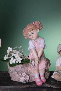 Pianta Artificiale Bambina Seduta con Vaso 33 5 cm