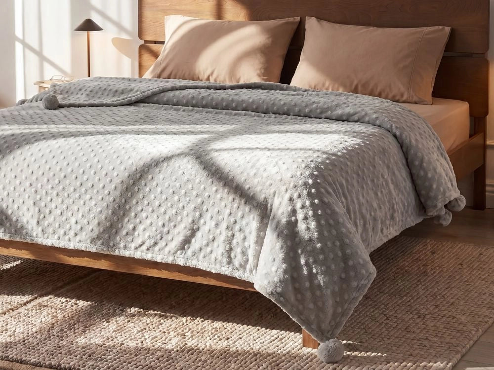 Coperta Grigio Chiaro Plaid 200 x 220 con nappe Texture Popcorn Morbido Copriletto