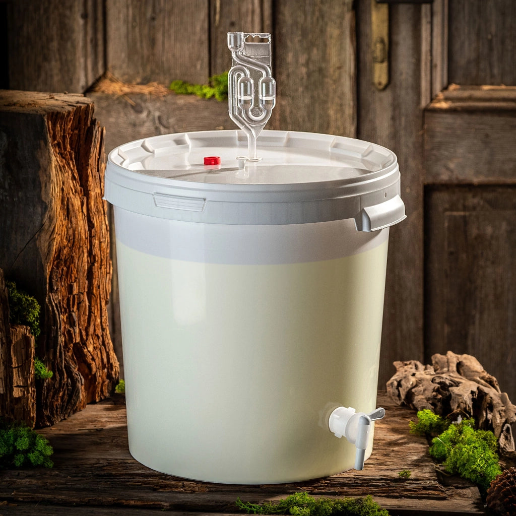 Set di contenitori per fermentazione KADAX da 33 litri per vino e liquori, completo di rubinetto, tubo e tappo.