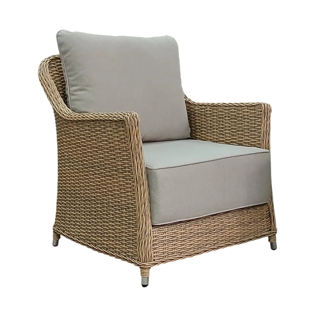 SET SALOTTO ADRIANO IN RATTAN BEIGE CON CUSCINI.