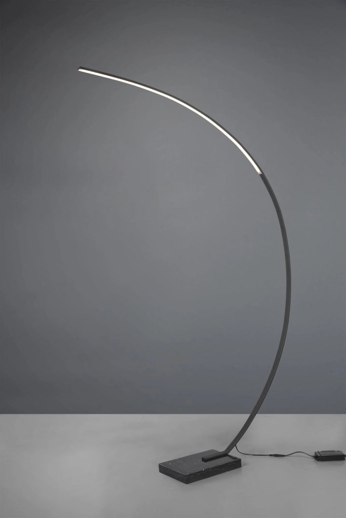BANGKOK PIANTANA LED AD ARCO NERO BASE MARMO NERO DIMMERABILE H. 180CM 3000K 2200LM 18W