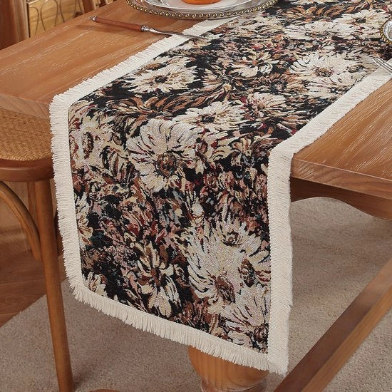 Tavolo da pranzo con tovaglia jacquard in stile bohemien, colore Camellia-bruno, dimensioni 30x120 cm.