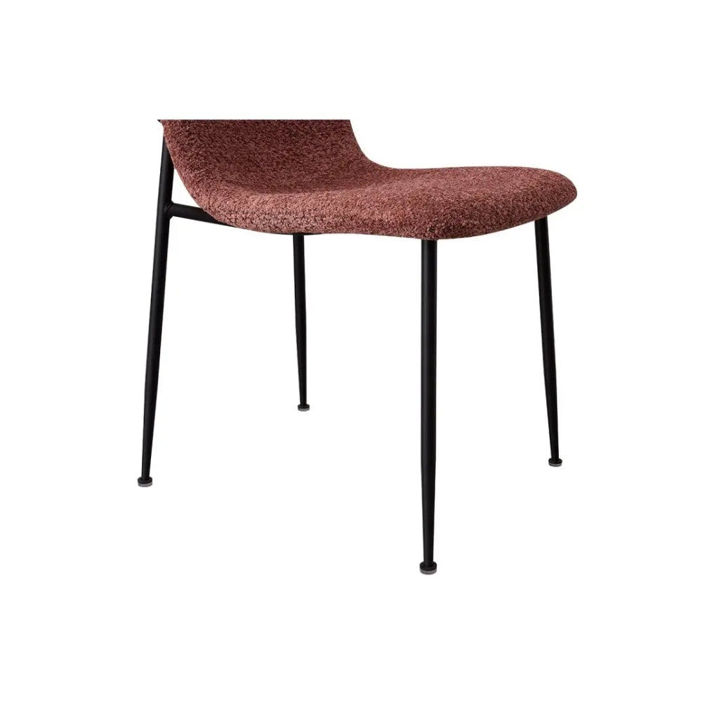 Sedia ALICE – Tessuto bouclé rosa e gambe in metallo nero – Comfort moderno e stile trendy