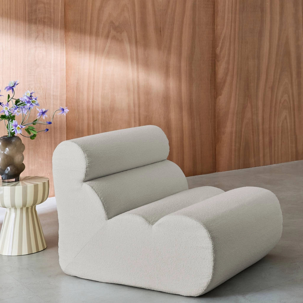 Poltrona bouclé testurizzata, bianco