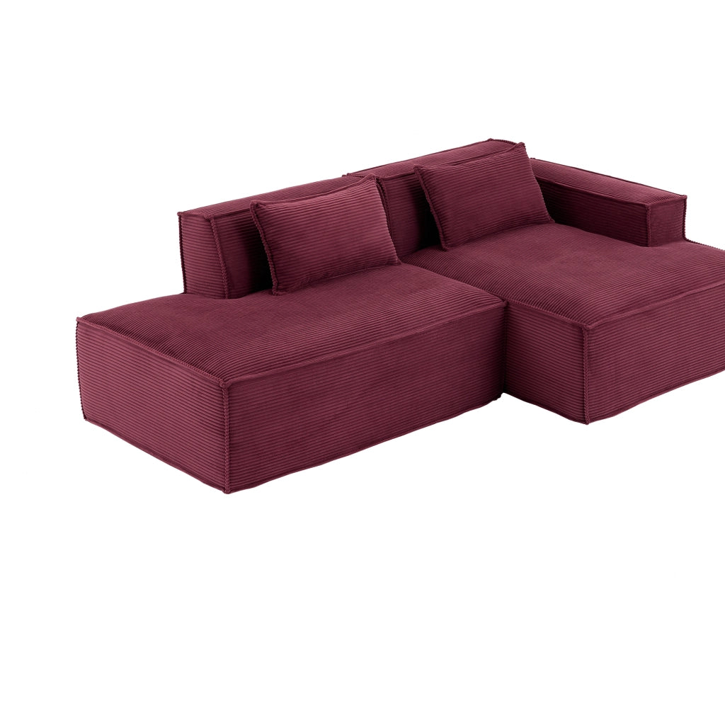 Divano dritto compatto con seduta elastica e due cuscini, rivestito in poliestere imbottito rosso, 235 cm