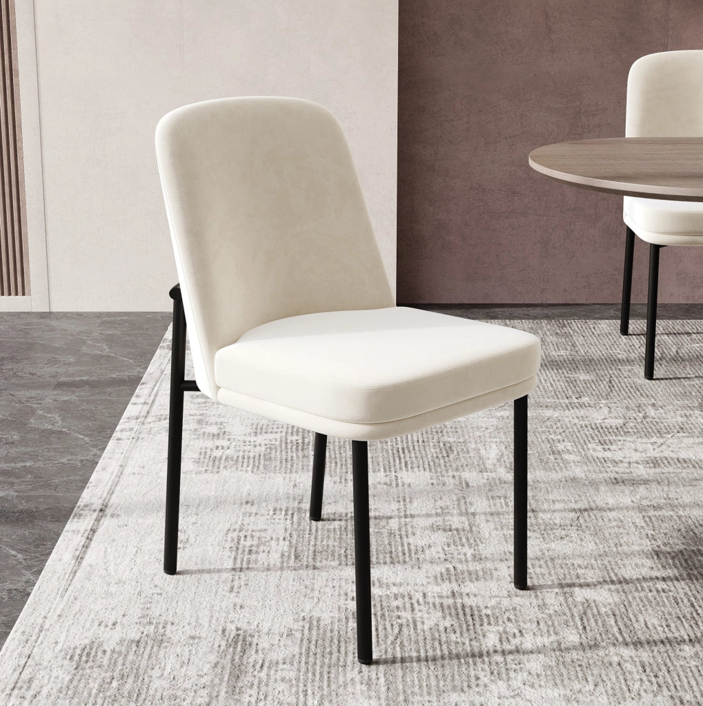 Set di 4 sedie da pranzo con seduta imbottita; struttura in metallo; velluto beige