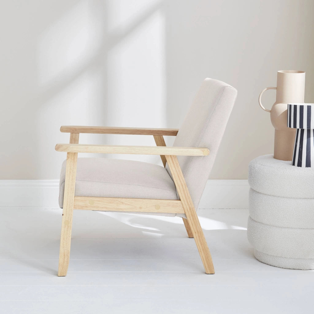 Poltrona scandinava in legno e tessuto, crema