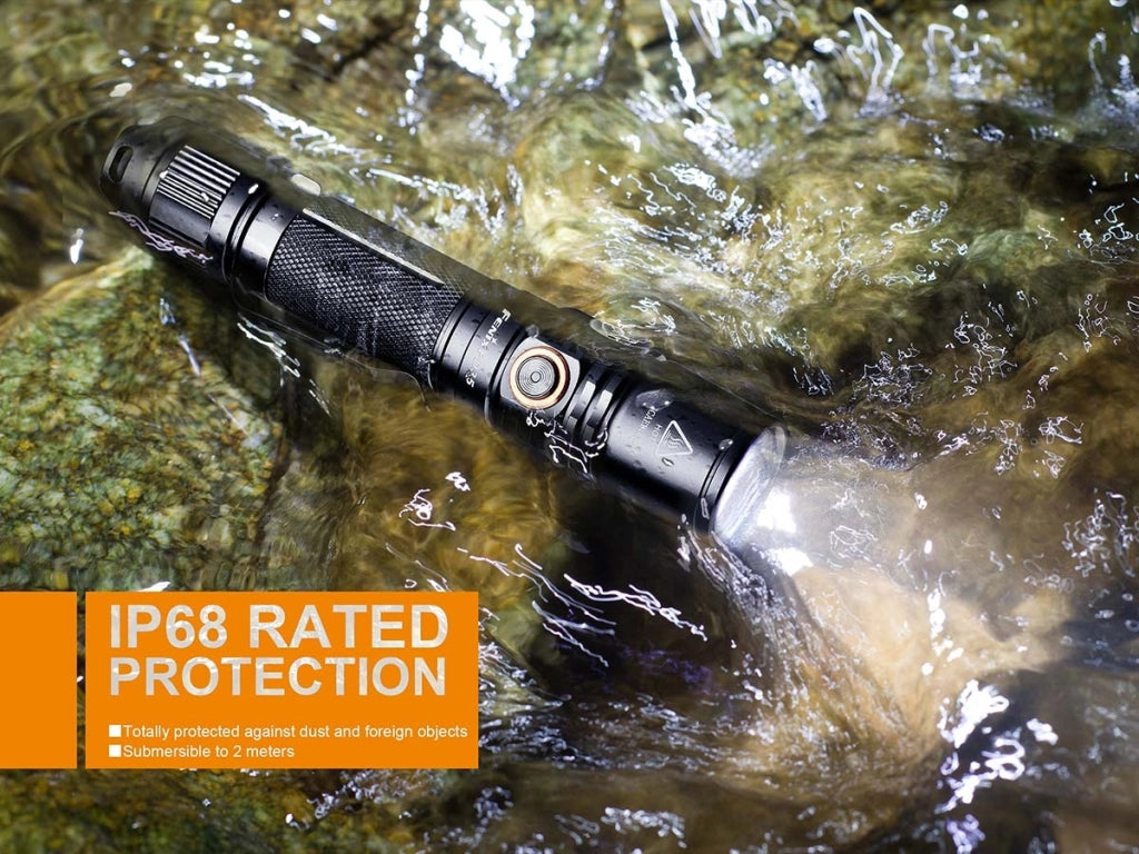 Torcia LED FENIX PD35R 1700 lumen 353 metri