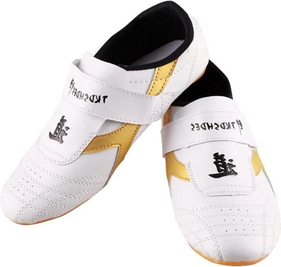 Scarpe da Taekwondo e Kung Fu per boxe sportiva e tai chi.