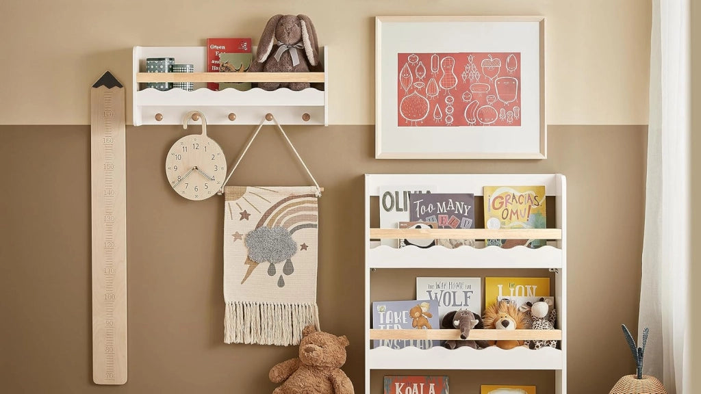 Libreria per bambini Mensola a muro Appendiabiti bambini con cinque ganci Bianco 73x15x30cm KMB78-W