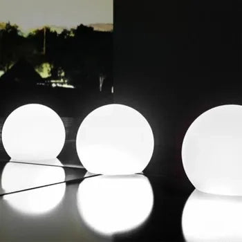 Lampada a palla da giardino in resina Lampade da terra a sfera luce bianca 500mm