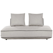 Chaise imbottita grigio chiaro con cuscini da salotto confortevole stile moderno