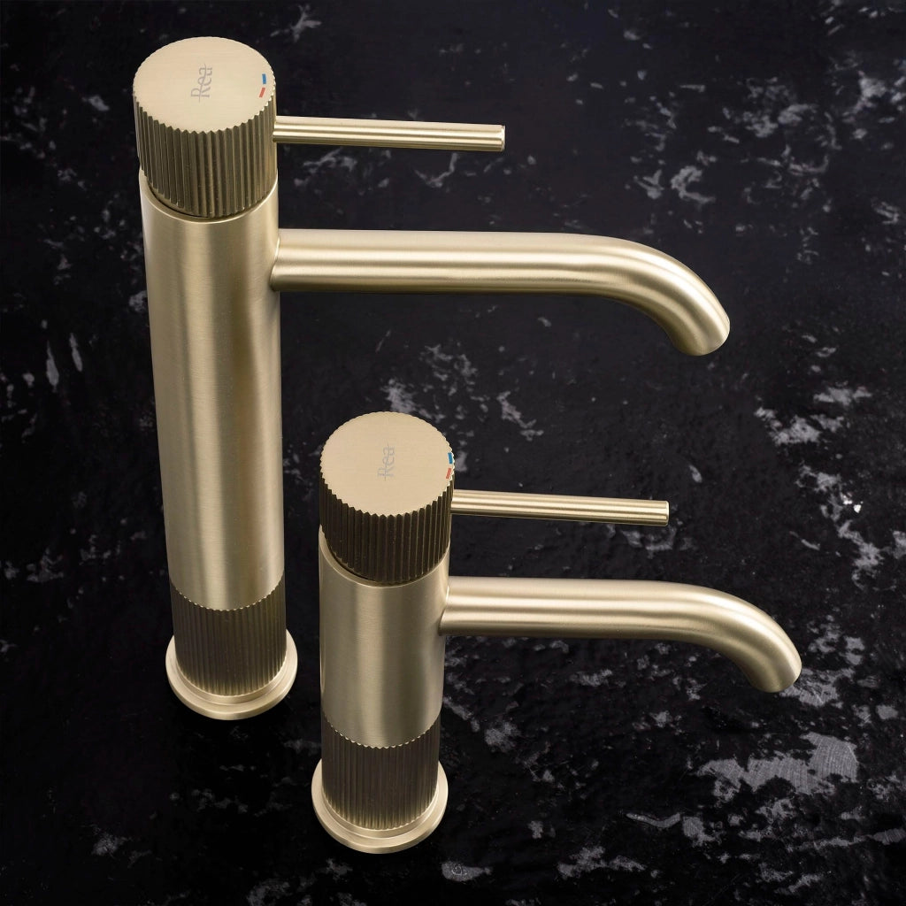 Rubinetto Da Bagno Rea Lungo Stripe Brush Gold