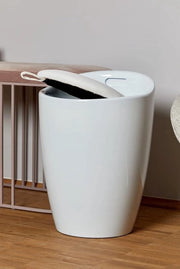 Sedia di soccorso per bagno in ABS (120kg di carico) con chiusura automatica in plastica bianca