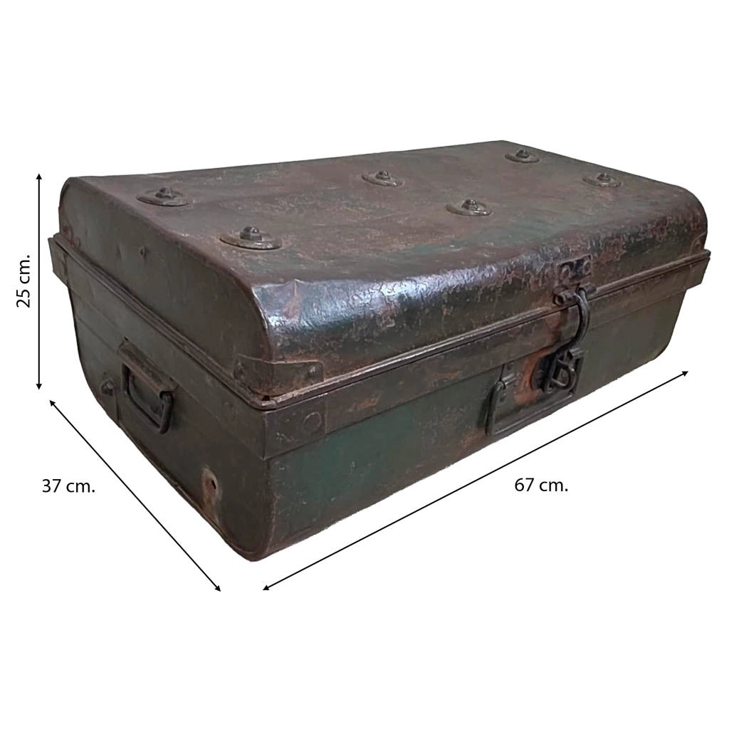 Valigia artigianale in metallo, 67x37x25h cm