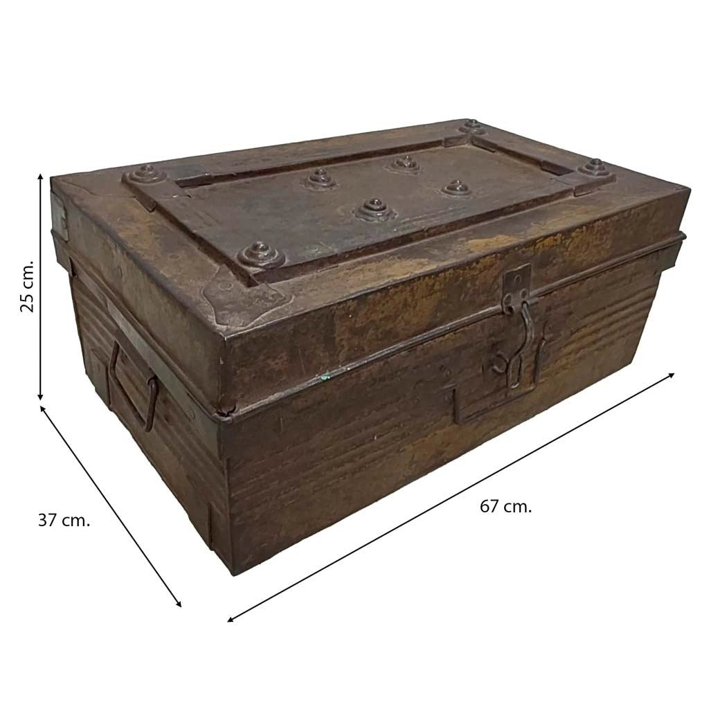 Valigia artigianale in metallo, 67x37x25h cm